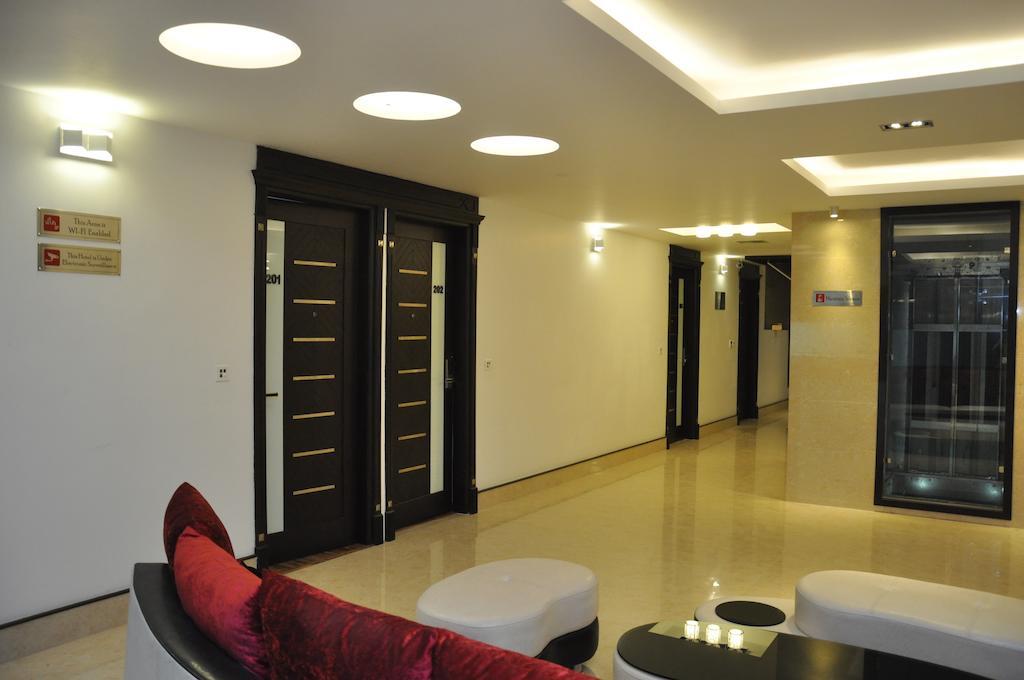 Hotel Prem Plaza Karnāl Buitenkant foto
